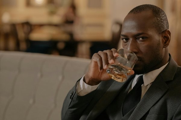 Comparaison Virement Bancaire et Chèque : Quelle Option Privilégier ?